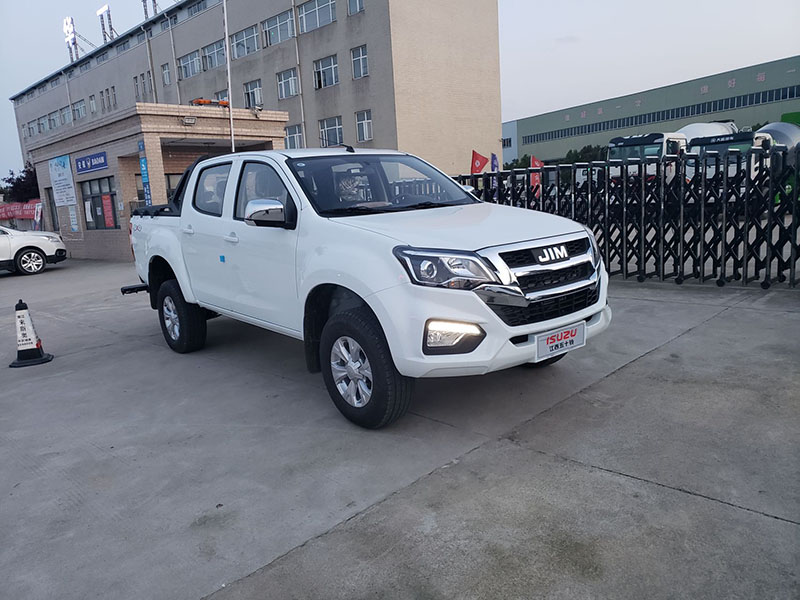 江西五十鈴皮卡地庫(kù)清障車(chē)