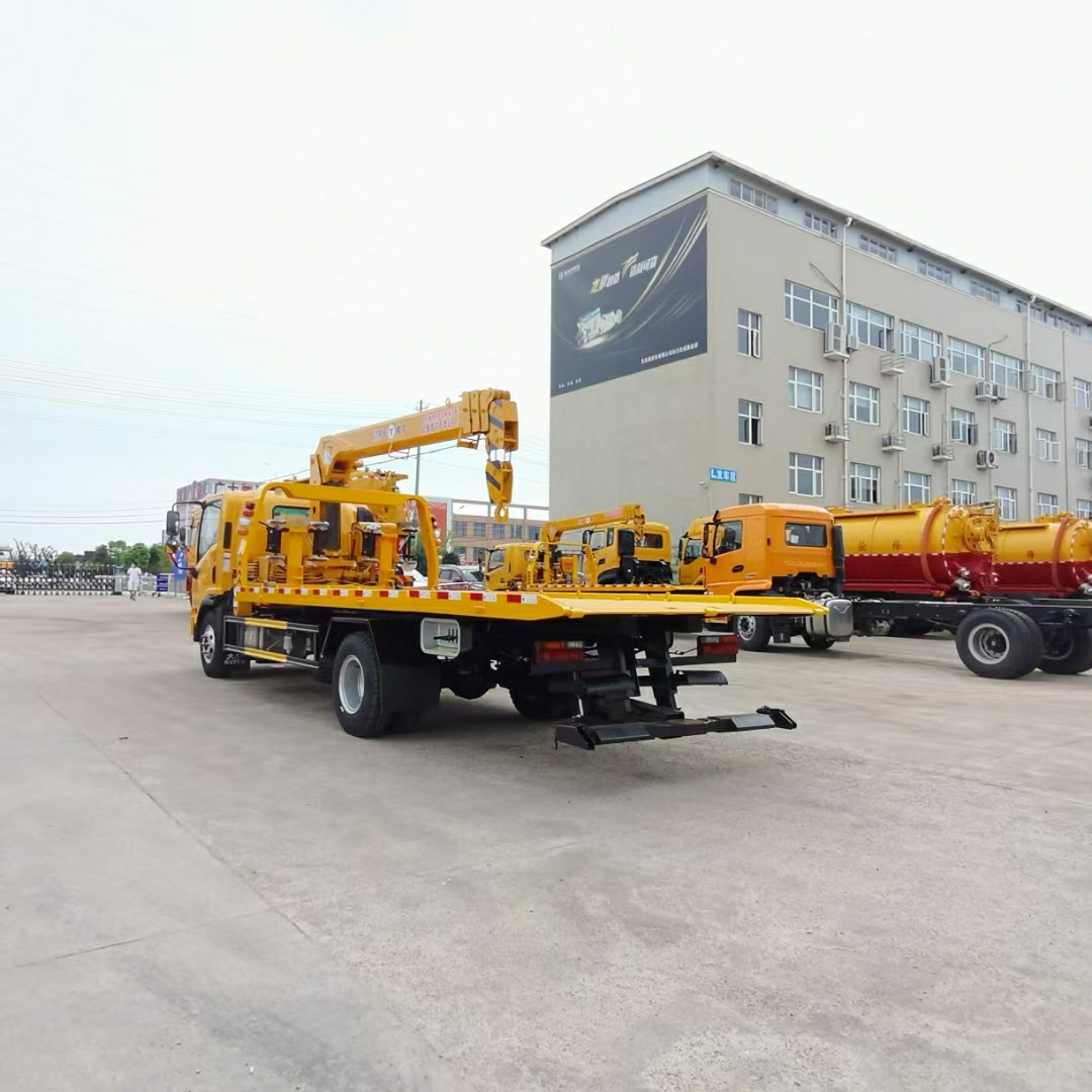 國(guó)六東風(fēng)多利卡D8排放一拖二清障車(chē)